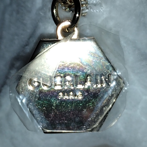 GUERLAIN White Fluffy Cosmetics Bag NEW Gold Hardware, 7"x8.5"X3", Bee Logo - Picture 7 of 12